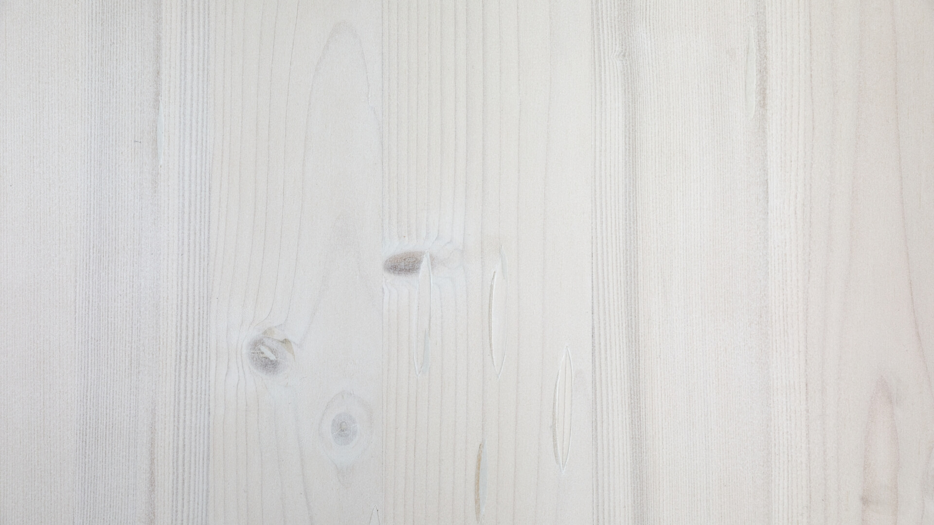The wooden top of the Riva design set in white.