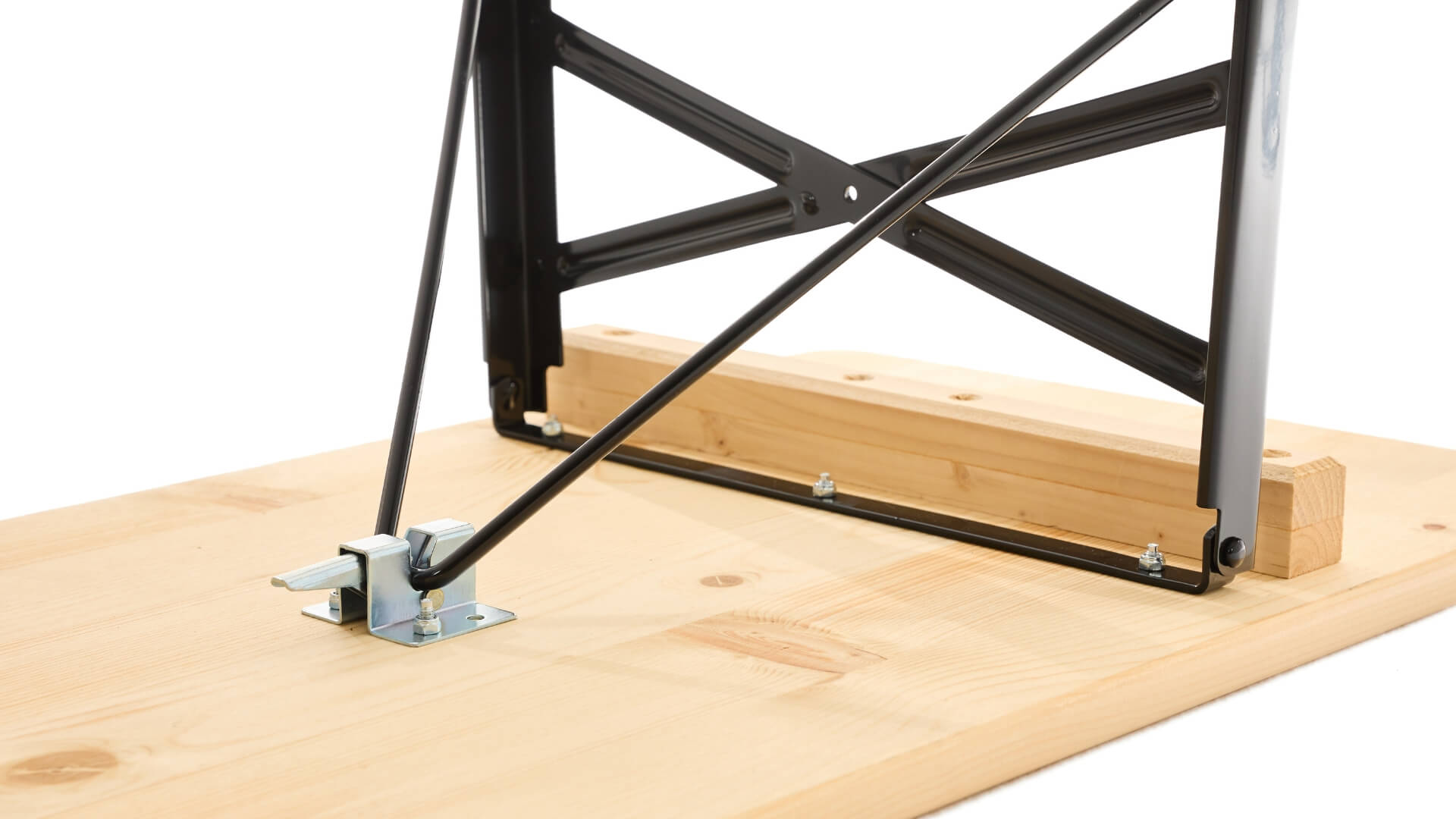 Folding furniture lock for the stability of the undercarriage