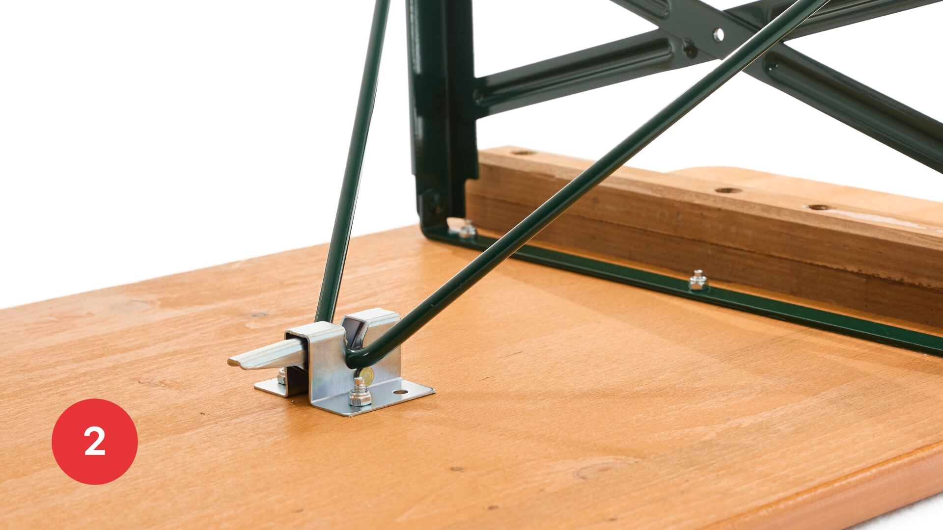 Folding furniture lock for the stability of the base