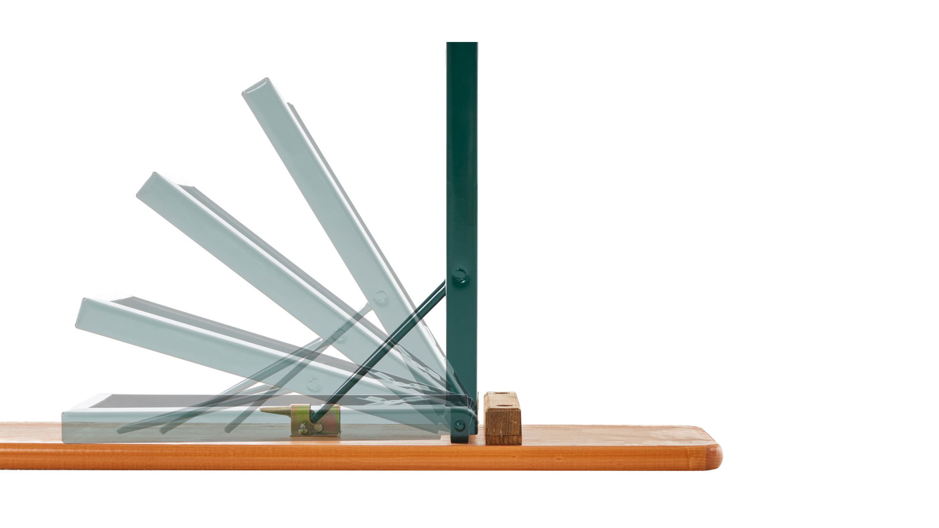 Folding mechanism beer garden table set classic The frame of the beer garden table set is foldable thanks to the folding mechanism