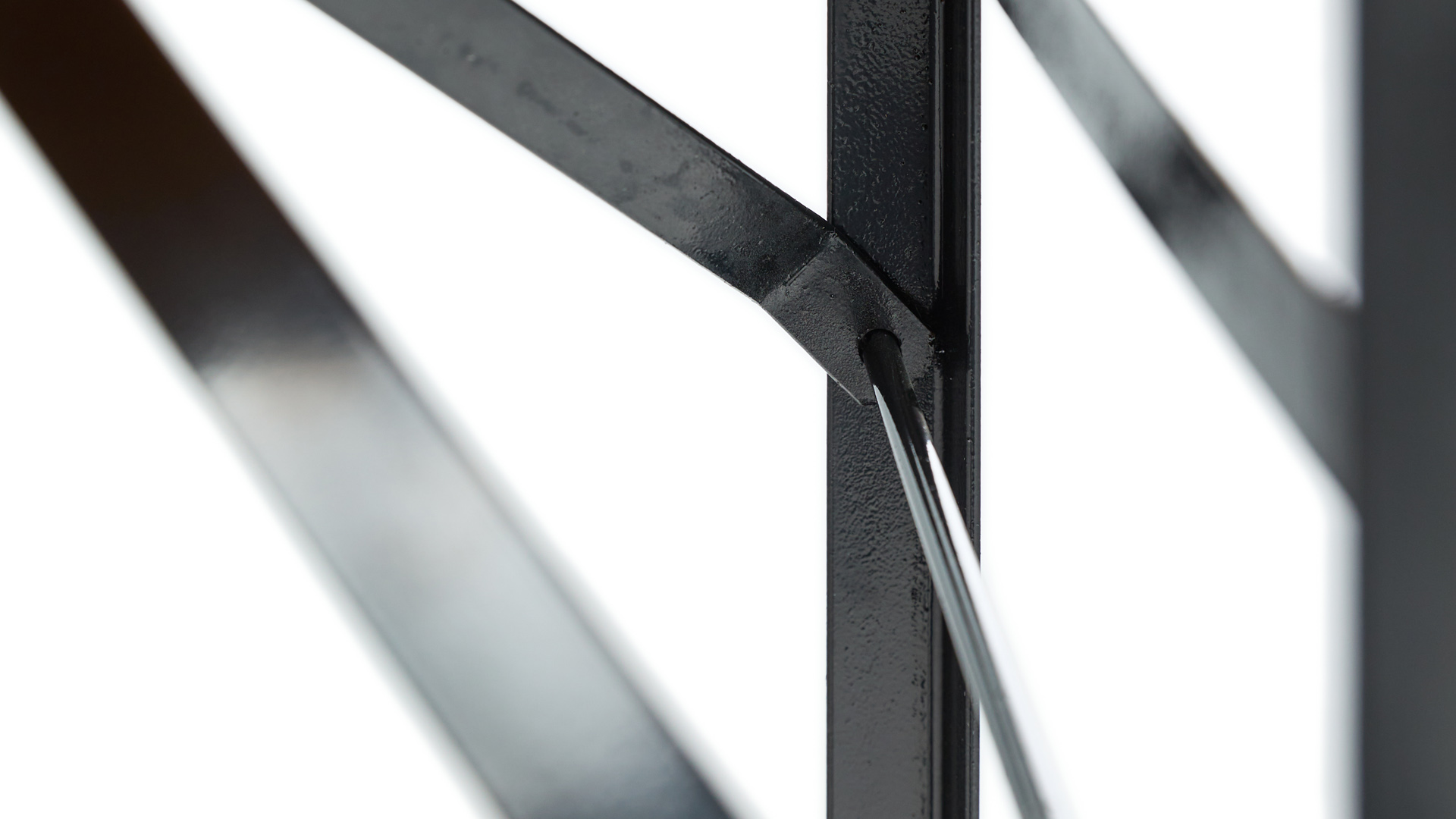 The profile of the black underframe of the small beer garden table sets "Bambini"