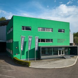 Das Bild zeigt das Zingerle HQ in Schabs.