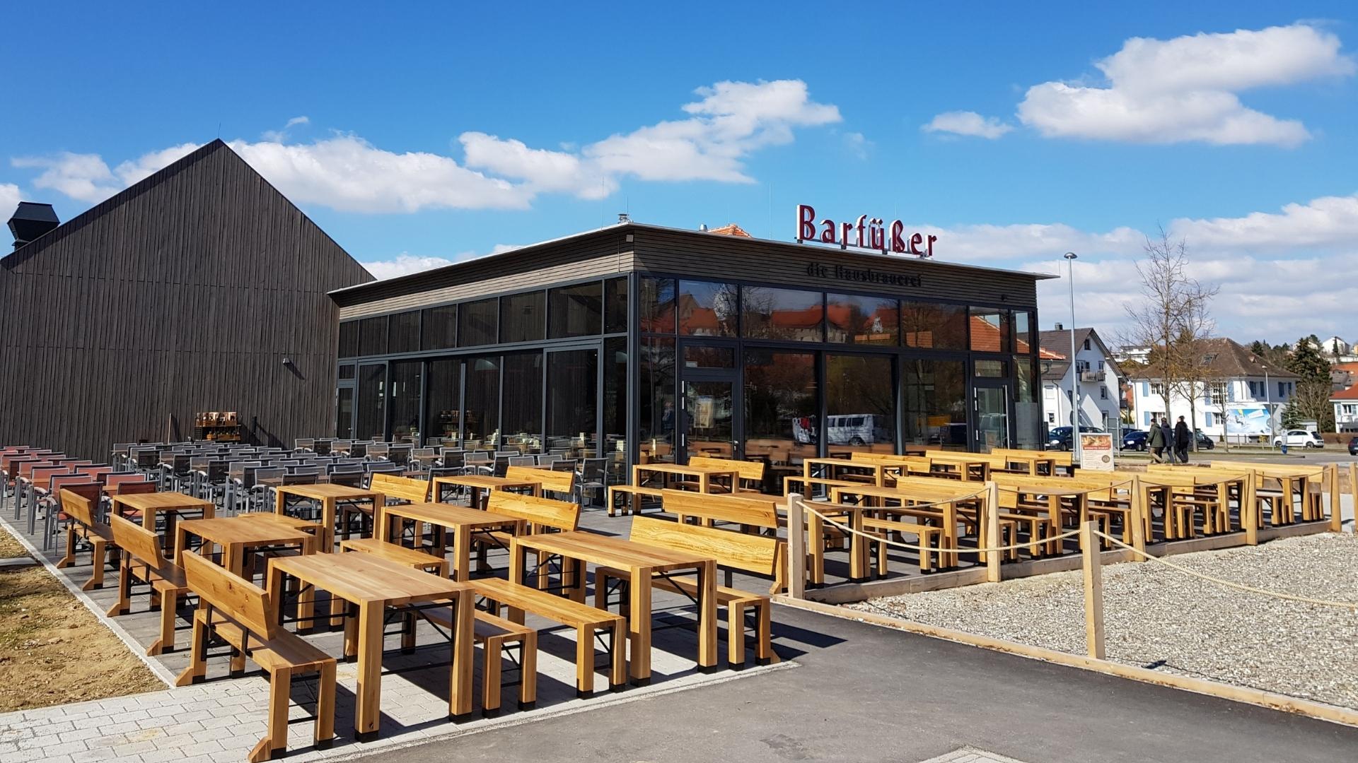 The Lago design furniture was set up in the outdoor area of the Barfüßer restaurant.