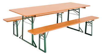 Die 75 cm breite Bierzeltgarnitur in Kiefer.