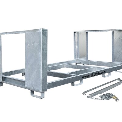 Auf dem Bild sieht man ein leeres Transportgestell für Bierzeltgarnituren. Neben dem Transportgestell befindet sich das separate Verschlusssystem für die Transportboxen.
