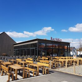 Die Designgarnituren Lago wurden im Außenbereich des Restaurant Barfüßer aufgestellt.