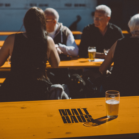 Personalisierte Bierzeltgarnitur mit Ink-Druck.